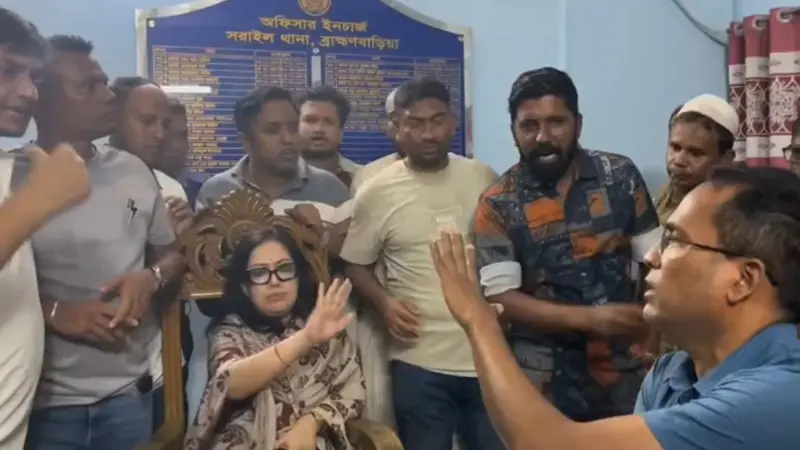থানায় রুমিন ফারহানার সঙ্গে বাদানুবাদ, সেই ওসির জিডি