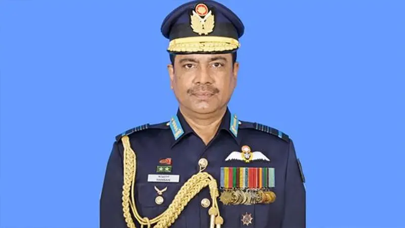 বিমান বাহিনীর সাবেক প্রধান শেখ আব্দুল হান্নান কাতারে গ্রেপ্তার