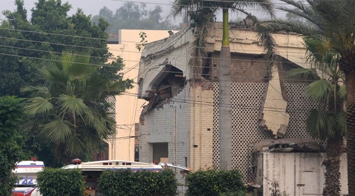 মসজিদেও ক্ষেপণাস্ত্র হামলা চালিয়েছে ভারত