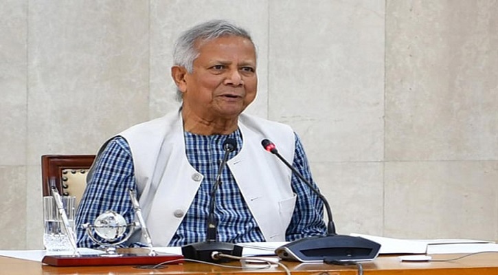 বন্যায় ক্ষতিগ্রস্তদের ঘরের চাবি তুলে দিলেন প্রধান উপদেষ্টা